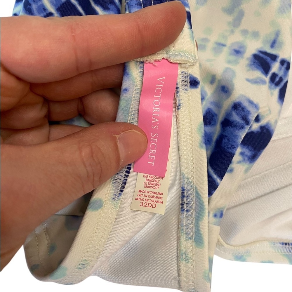 Victoria's Secret Blue and White Bikini Top - Picture 2 of 4